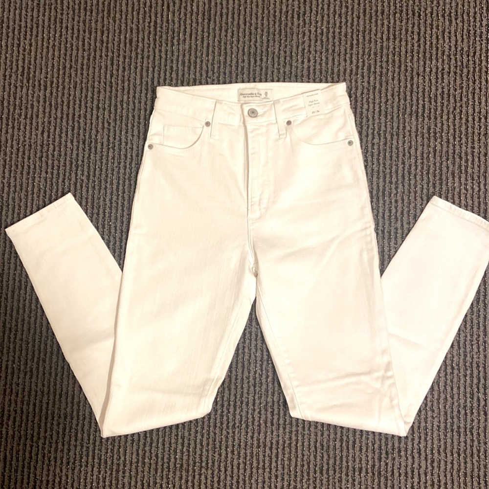 High rise super skinny Jean - BRAND NEW!